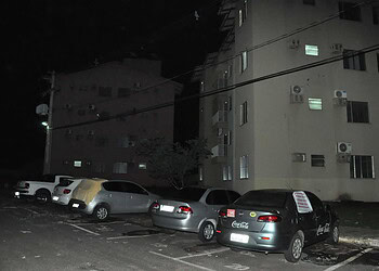 Temporal atinge cerca de nove prédios e destrói mais de seis carros em Rio Branco