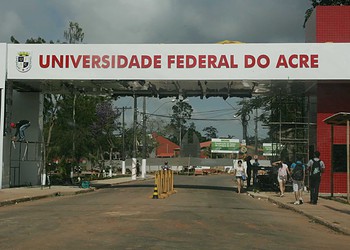 Greve na Ufac continua por tempo indeterminado e categoria intensifica o movimento