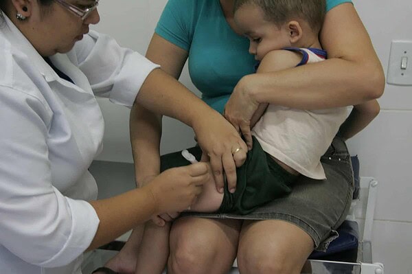 Acre não alcança meta mínima de vacinação contra paralisia infantil