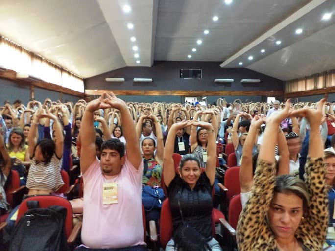 Técnica de automassagem é oferecida durante Conferência de Saúde 2 Cerca de 700 pessoas já participaram da prática de bem-estar. (Foto: Assessoria)