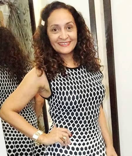 Participando 5 Depois da correria que envolve o concurso Miss Acre e ainda outros trabalhos em sua área, promoter Meire Manaus curte por alguns dias, na capital Ma-nauara, o aconchego da família, em especial todos os mimos de sua mãe. Ela merece!