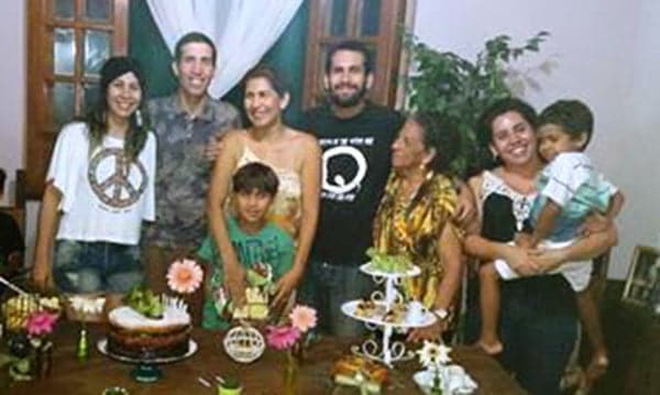 Socorro Rodrigues ganhou festa de aniversário na segunda-feira e recebeu o carinho dos amigos e da família. Parabéns!