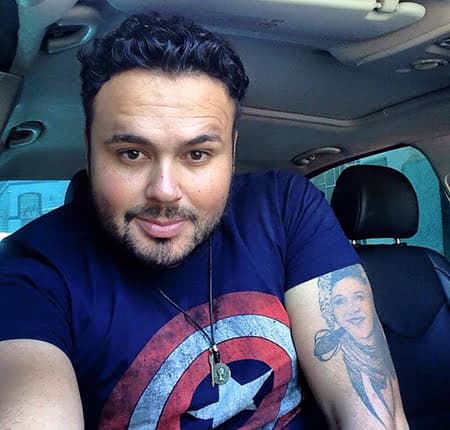 CURTAS BY JÔ 04/08/2015 4 VEM AÍ - O cantor cuiabano Guga Cunha se prepara para vir ao Acre para apresentar as novas músicas de seu repertório. Promete causar com uma super apresentação!