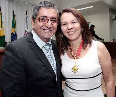 Procuradora do Estado, Márcia Regina Pereira, ao lado do marido, médico Júlio Pereira durante solenidade no Ministério Público.