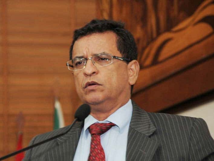 Luiz Gonzaga cobra revisão no preço de passagens para o Vale do Juruá