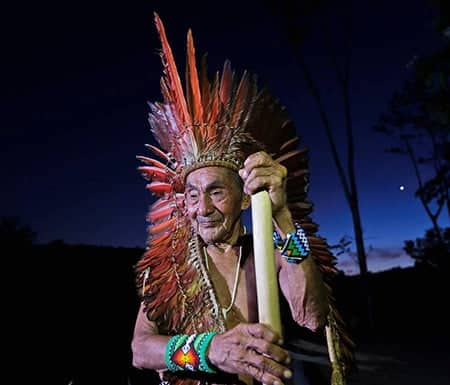 O líder espiritual centenário da etnia, o pajé Tatá Yawanawa, foi homenageado durante o Mariri Yawanawa  