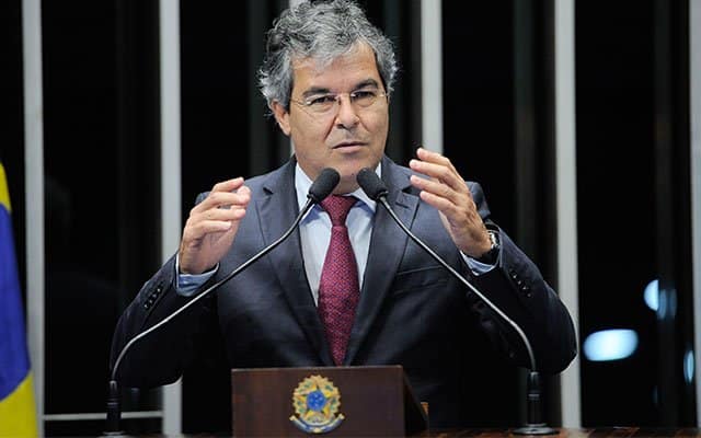 Jorge Viana defende criação de nova contribuição para financiar saúde pública