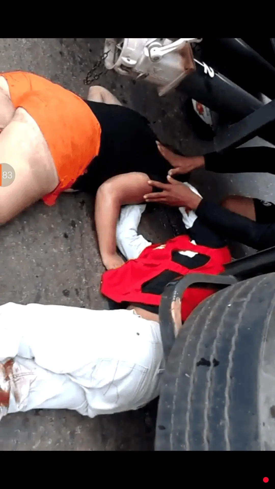 Acidente com vítima fatal no Aviário 5 1 - Screenshot_2015-09-25-13-59-53 (4)