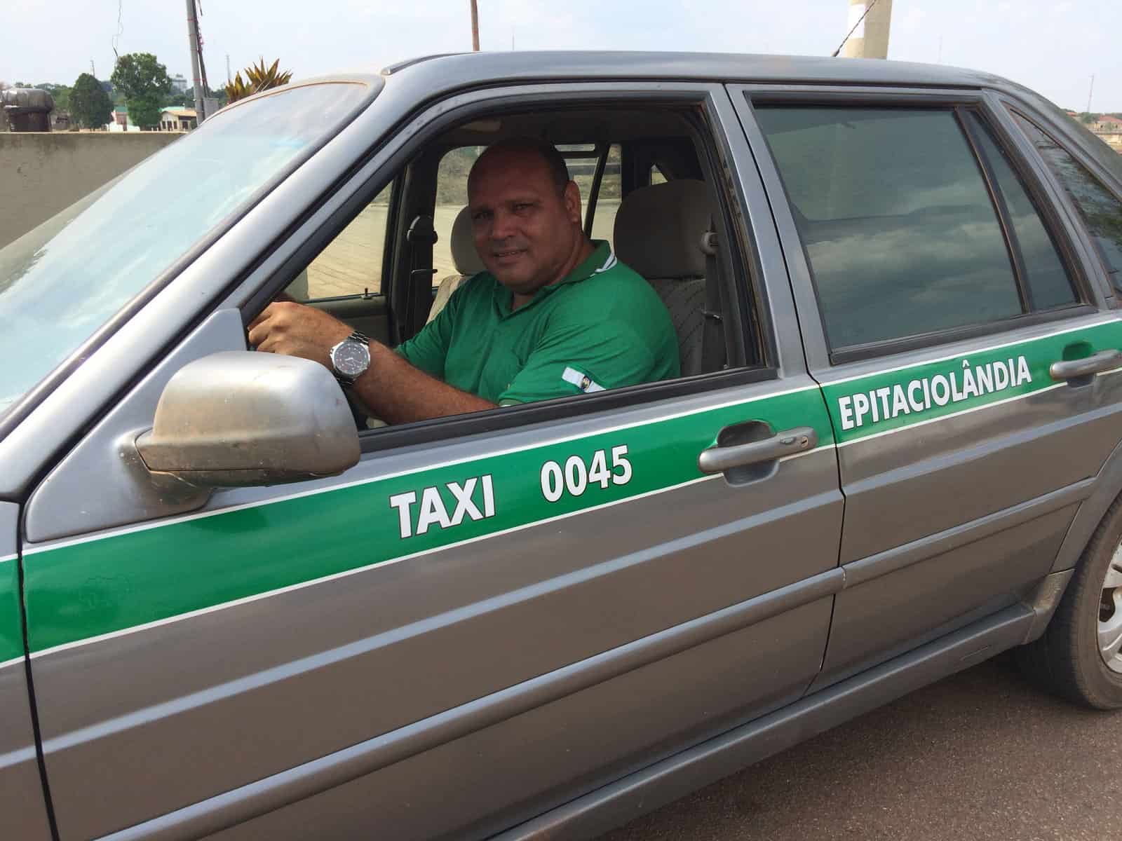 2.1 - Taxistas relatam o perigo das estradas acreanas - foto BRENNA AMÂNCIO