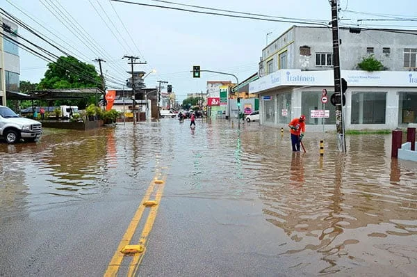 Na Capital chove em três horas o equivalente a 20 dias 1 ????????????????????????????????????