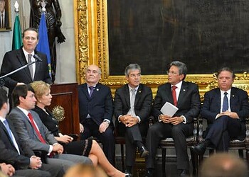 Senado instala comissão para reduzir burocracia da administração pública