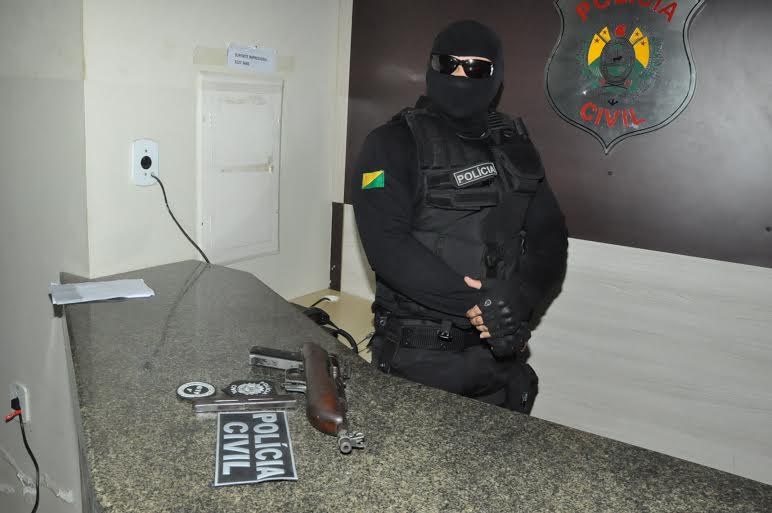 Ação conjunta PM e PC resulta em apreensão de submetralhadora na periferia de Rio Branco 3