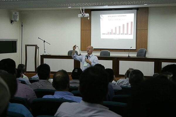 Dia de Mercado é comemorado com palestras e debates na FAEAC