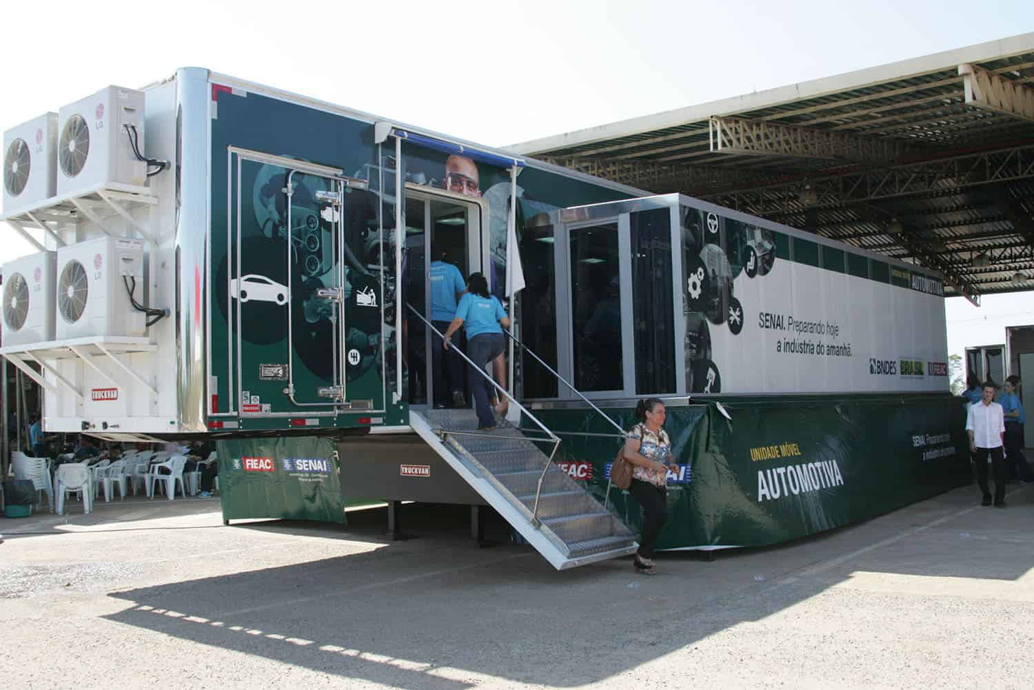 Projeto Mundo Senai leva unidades móveis até a comunidade 6 Foto: Odair Leal/ A GAZETA