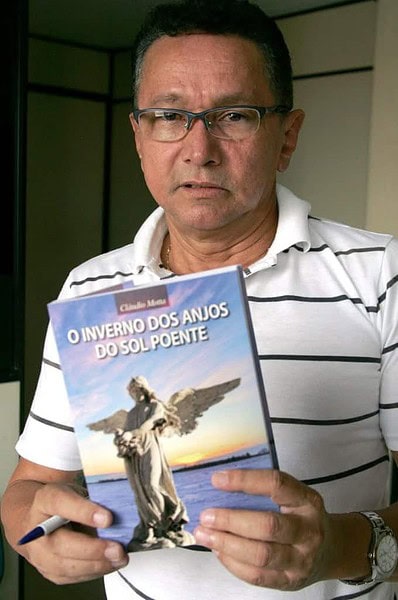 Autor faz apresentação do romance: O Inverno dos Anjos do Sol Poente