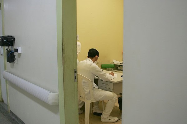 Médicos deflagram greve a partir de segunda; Prefeitura pede que decisão judicial seja cumprida para quem faltar ao serviço