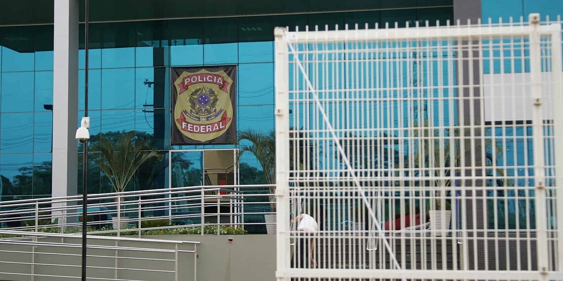 Associação Nacional de Delegados divulga nota de repúdio por ação realizada no Acre pelo MPF 1 Associação Nacional de Delegados divulga nota de repúdio por ação realizada no Acre pelo MPF