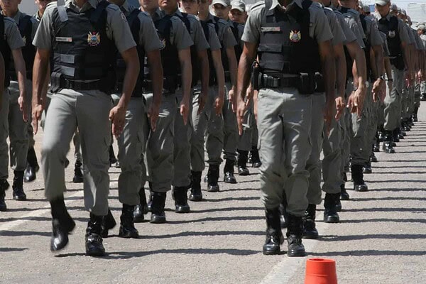 Deputados repudiam exclusão de PM por ser portador de Hepatite B