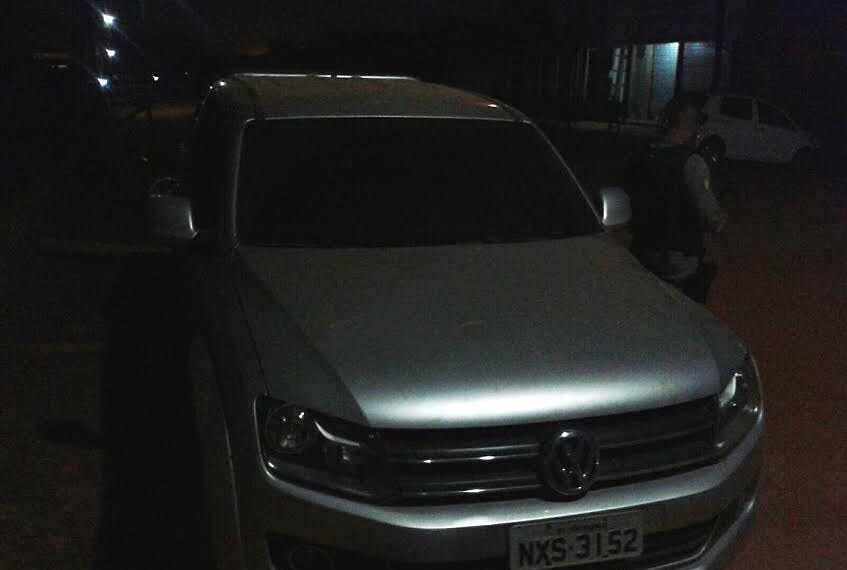 Polícia recupera caminhonete roubada na fronteira com a Bolívia 1 Polícia recupera caminhonete roubada na fronteira com a Bolívia