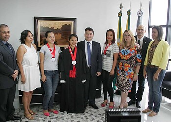 MPE/AC realiza entrega de premiação dos vencedores do concurso Promotor Por Um Dia