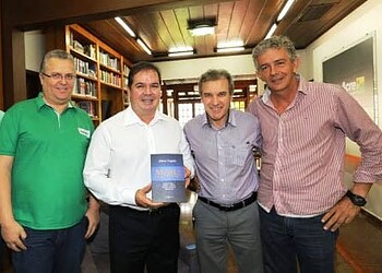 Governador recebeu diretor da Brazpeixes e falou sobre a Peixes da Amazônia. (Foto: Secom Acre)