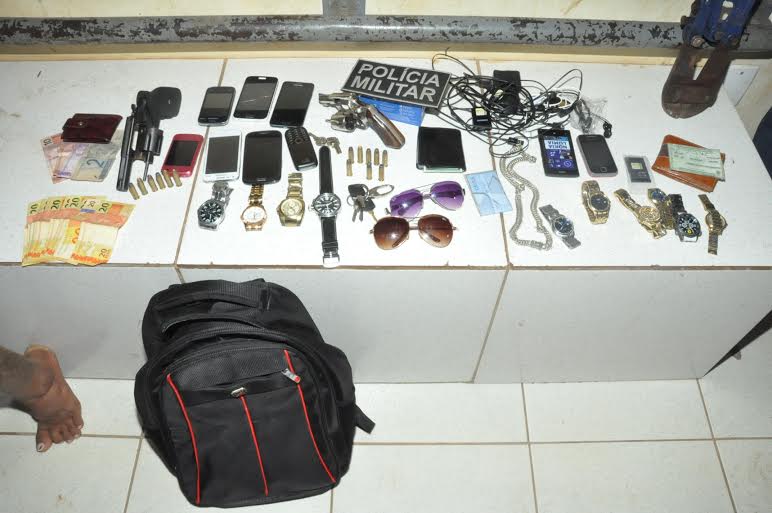 Trio é preso com duas armas de fogo 3