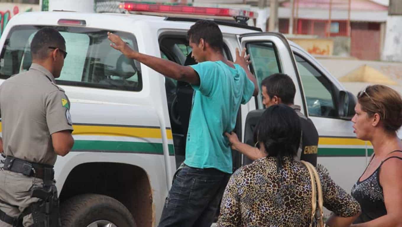 Três mulheres e um homem são presos por furto na fronteira 4 Três mulheres e um homem presos por furto na Fronteira - FOTO CEDIDA (5)