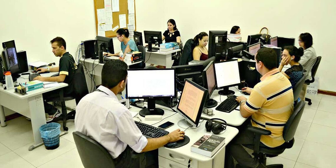 Com processo sem papel, assessores prestam apoio jurídico pela internet