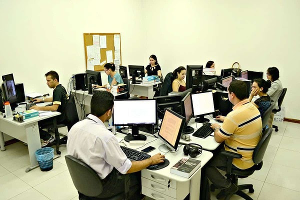 Com processo sem papel, assessores prestam apoio jurídico pela internet