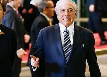 Dilma deve dar sete pastas ao PMDB para contemplar Temer e deputados