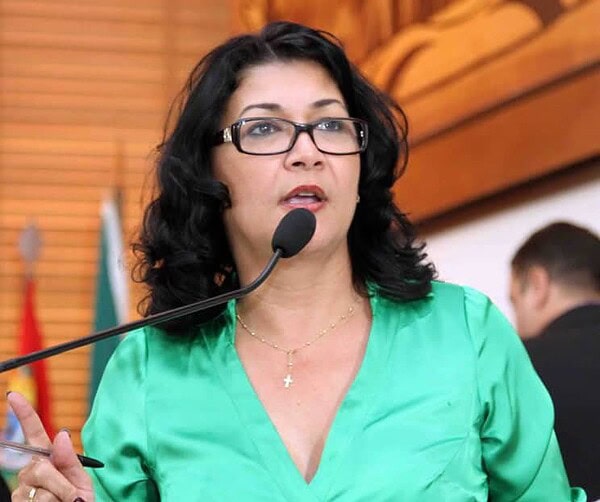 “Trabalho de forma a contribuir e construir uma nova realidade para a sociedade”, afirma Eliane