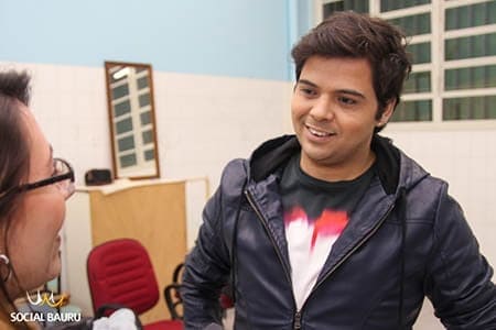 BIBLIOTEQUINHA 2 MURAL VIP - Gustavo Mendes estará em Rio Branco no dia 3 de outubro com Um Show com Tudo Dentro, numa promoção de Moisés Alencastro e Solene Oliveira. Vendas na OK Magazine e Zinguer.