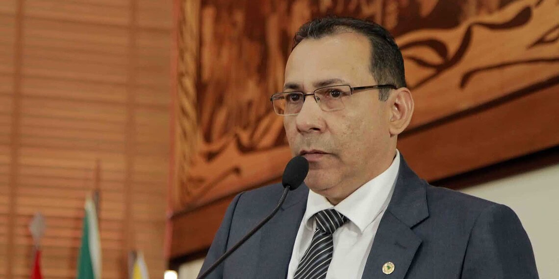 Deputado comemora aprovação de PL que beneficia portadores de hepatites B e C