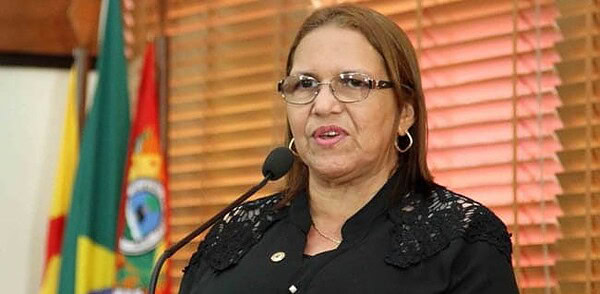 Deputada pede que Eletrobras explique interrupções do fornecimento de energia elétrica no Estado