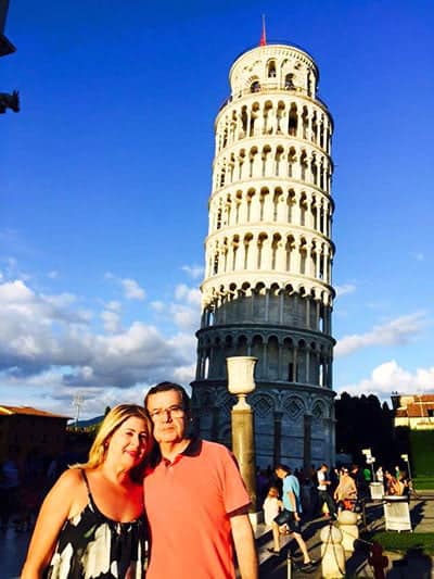 A crise é real I 4 Simone Bader comemorou ontem seu aniversário ao lado do marido José Coriolando. Vivas para você!