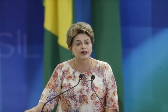 Dilma veta aposentadoria compulsória aos 75 para servidores públicos