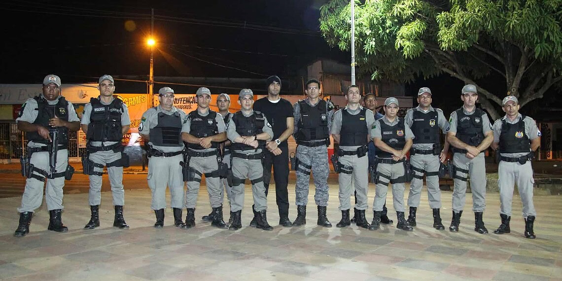 Terceira noite de ataques é marcada por vários incêndios e prisões