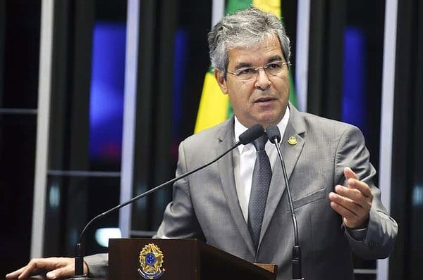 Senado aprova relatório de Jorge Viana de projeto que incentiva ciência e tecnologia no País