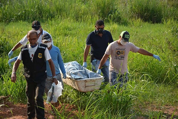 Corpo de homem em elevado estado de decomposição é encontrado na estrada da Floresta