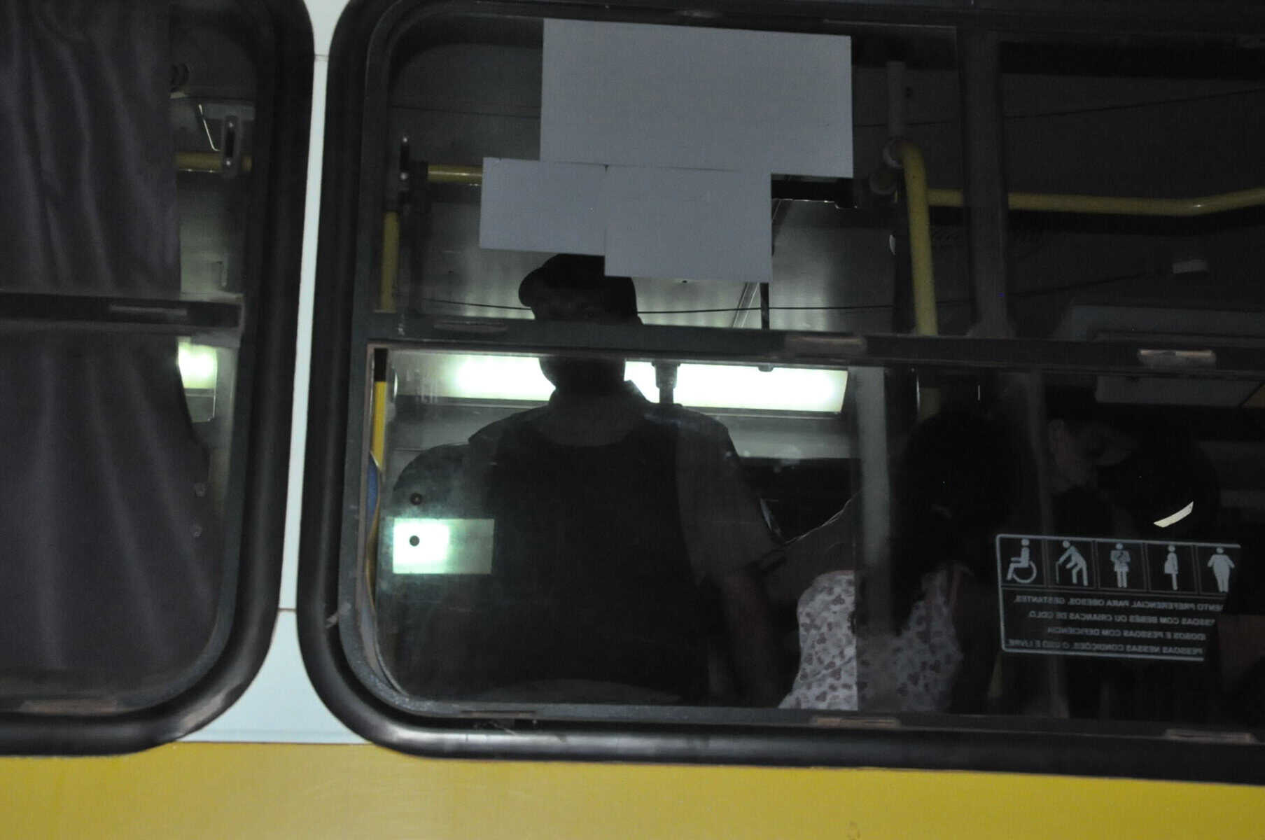 Na segunda noite de ataques ônibus circularam em Rio Branco com escolta policial 5 DSC_0119