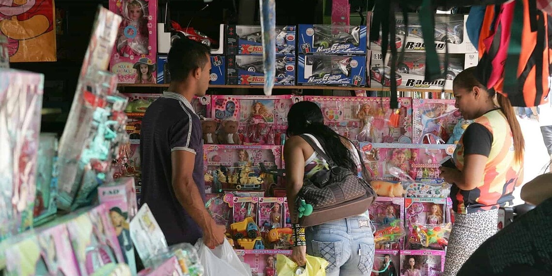 Consumidor pesquisa mais para comprar o presente do dia das crianças