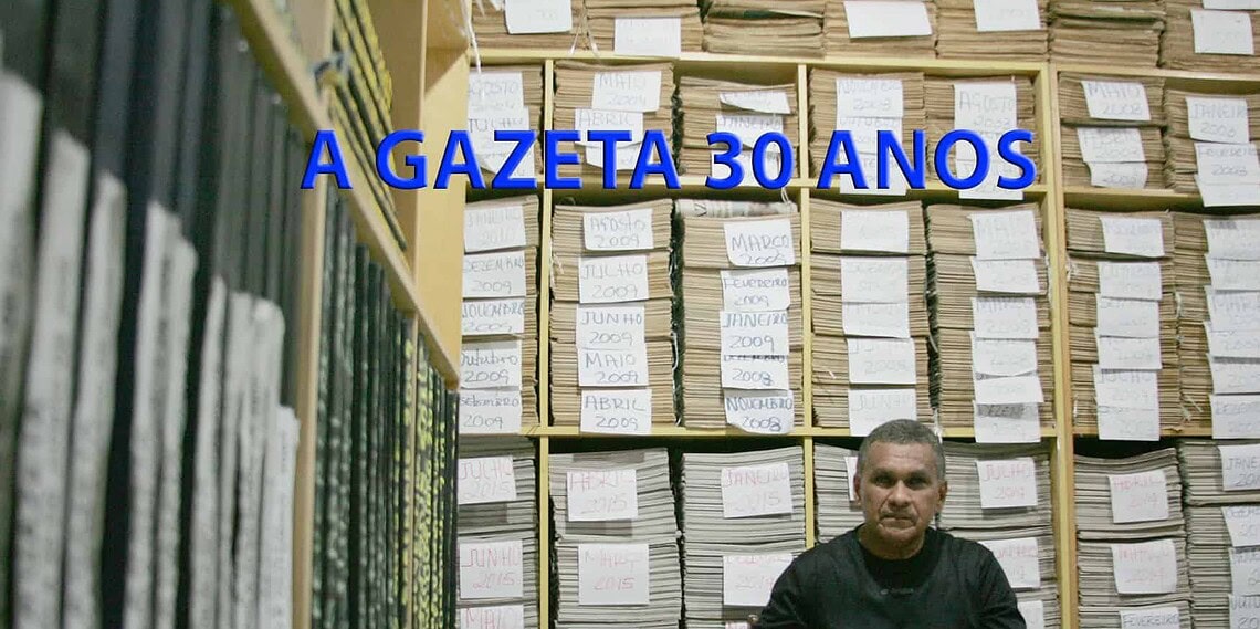 Evando Araújo é o responsável pelo arquivo do jornal. (Foto: Odair Leal/ A GAZETA)