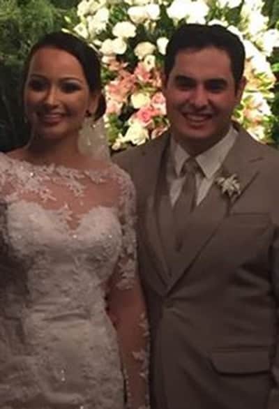 Dentista 5 No Circuito registra os noivos Heidy e Wivaldo Queiroz Neto, que no último sábado fizeram troca de alianças à beira-mar, no Resort Jatiuca, em Maceió