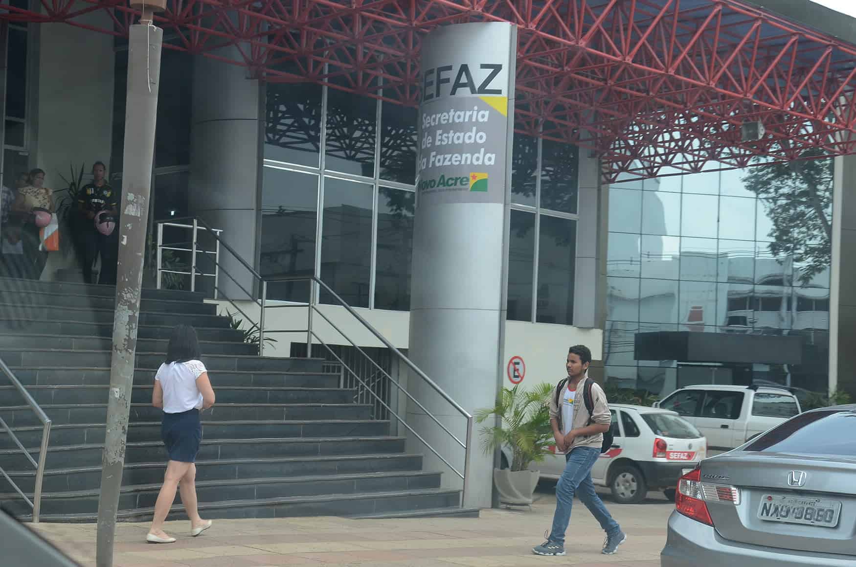 Feriado do dia do servidor público é transferido para sexta-feira, 30 4 Feriadão - OL (3)