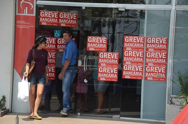 Há duas semanas em greve, bancários ainda não tem agenda de negociação