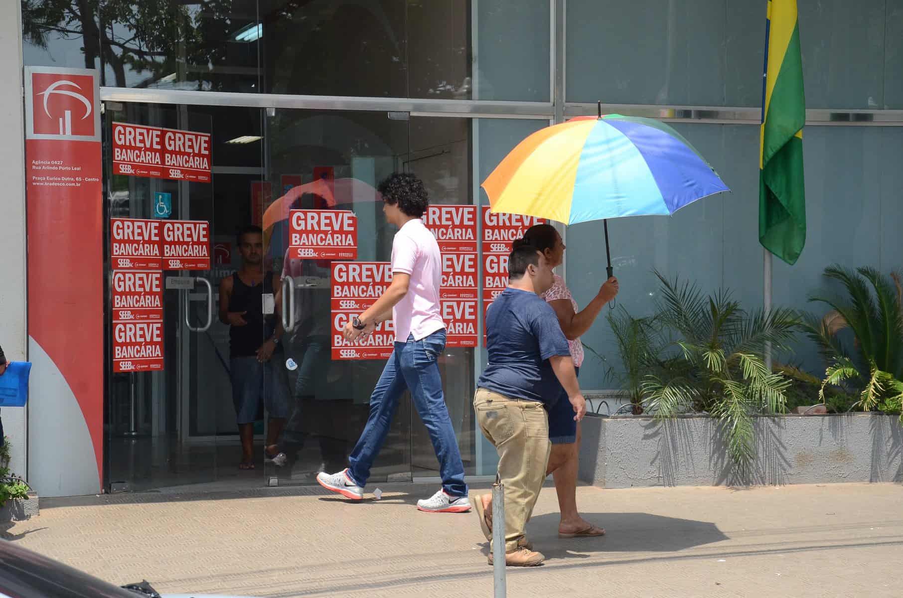 Há duas semanas em greve, bancários ainda não tem agenda de negociação 4 Grev bancários - OL (6)