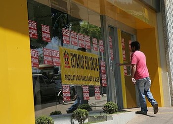 Bancários rejeitam proposta de reajuste da Fenaban apresentada nesta quarta