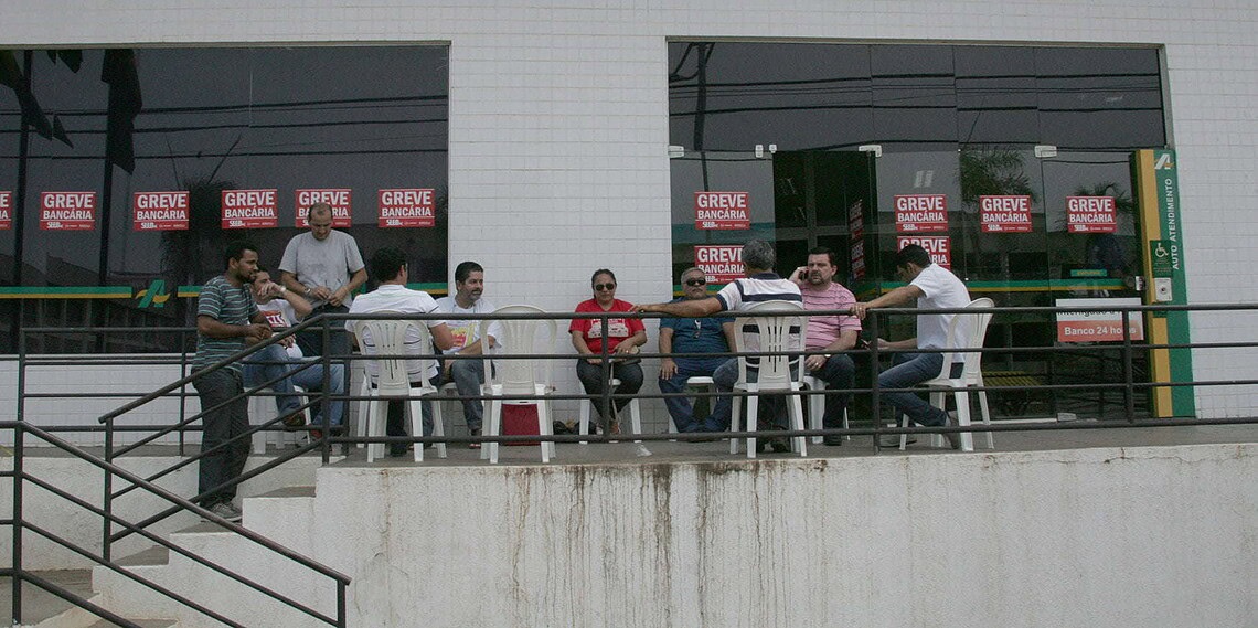 Correntistas reclamam da greve dos bancários