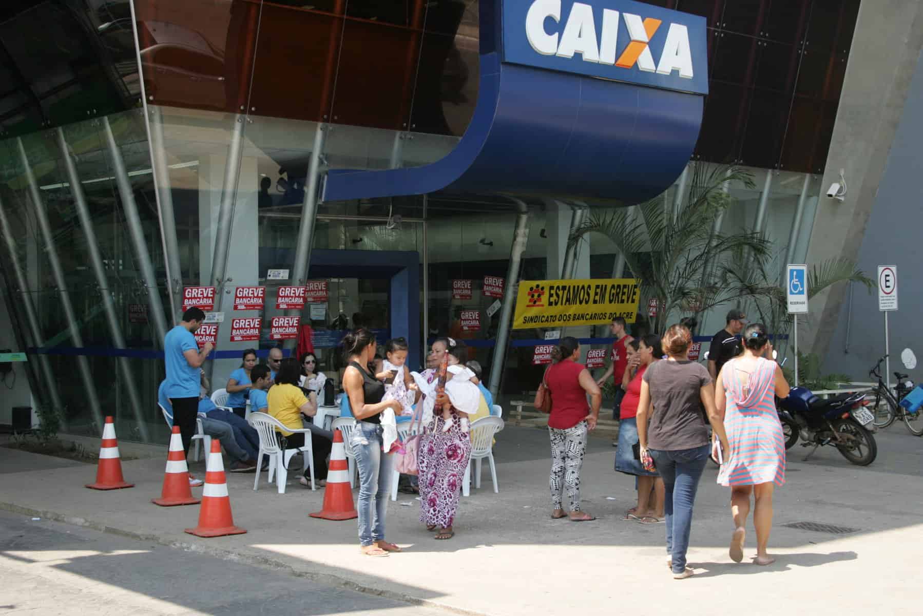 Bancos mantém greve e devem analisar proposta de 10% de aumento 3 Greve dos bancários - OL (2)