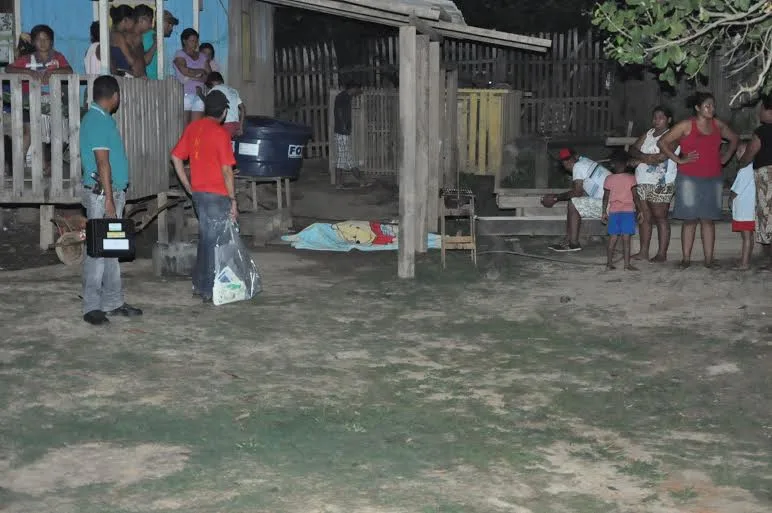 Homem é executado a tiros dentro de casa 1 Homem é executado a tiros dentro de casa